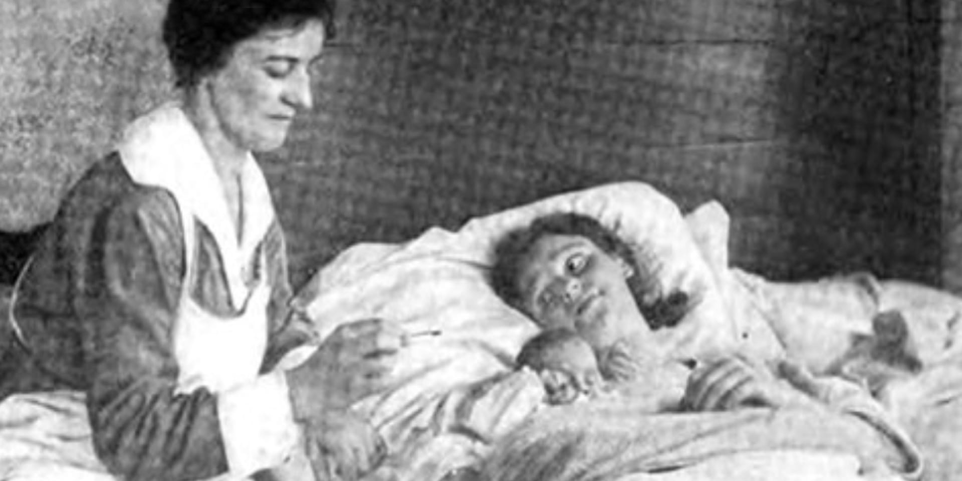 Visiting Nurse and a Patient | Doylestown Health