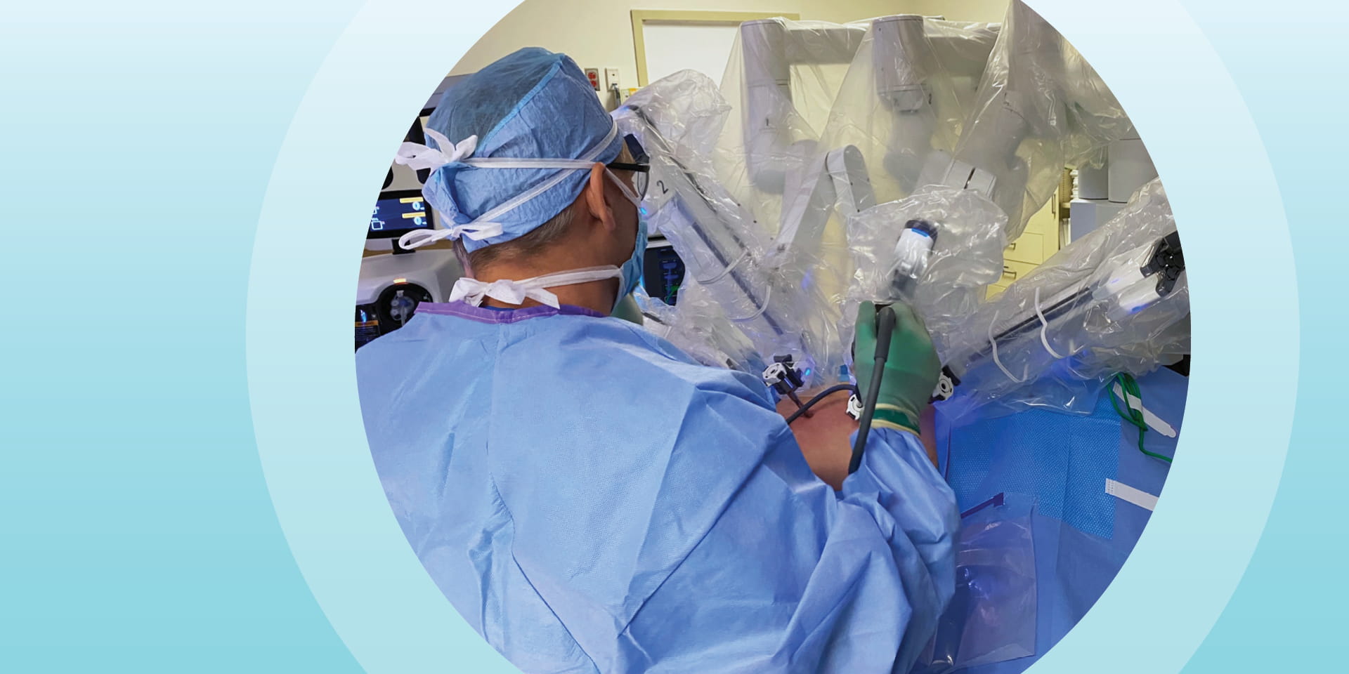 A surgeon performs robotic surgery | Doylestown Health