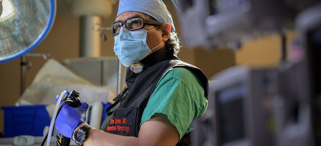 Doctor Sotelo using robotic surgery | Doylestown Health